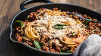 Eenpans spaghetti bolognese