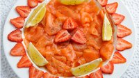 Aardbeien met gerookte zalm